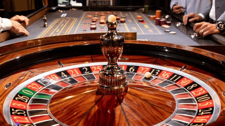 Mobile live casino browsing on hey baji vip with clearer table navigation